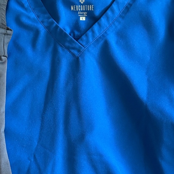 6 sets of size large tall scrubs - Picture 3 of 4